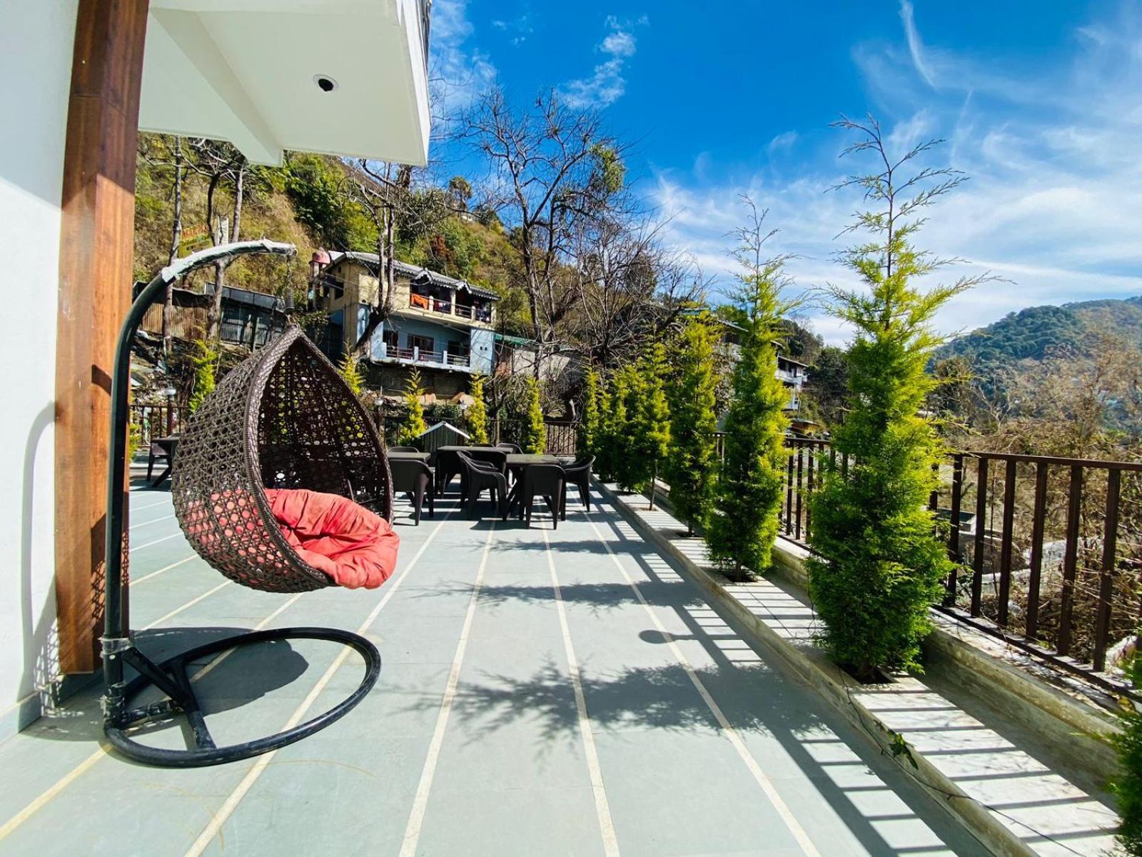 The Aesthetic Hotel & Restaurant Bhimtal Exterior photo