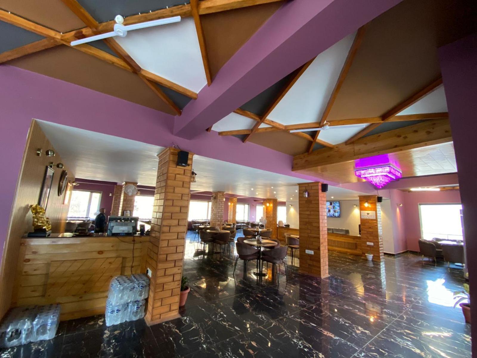 The Aesthetic Hotel & Restaurant Bhimtal Exterior photo