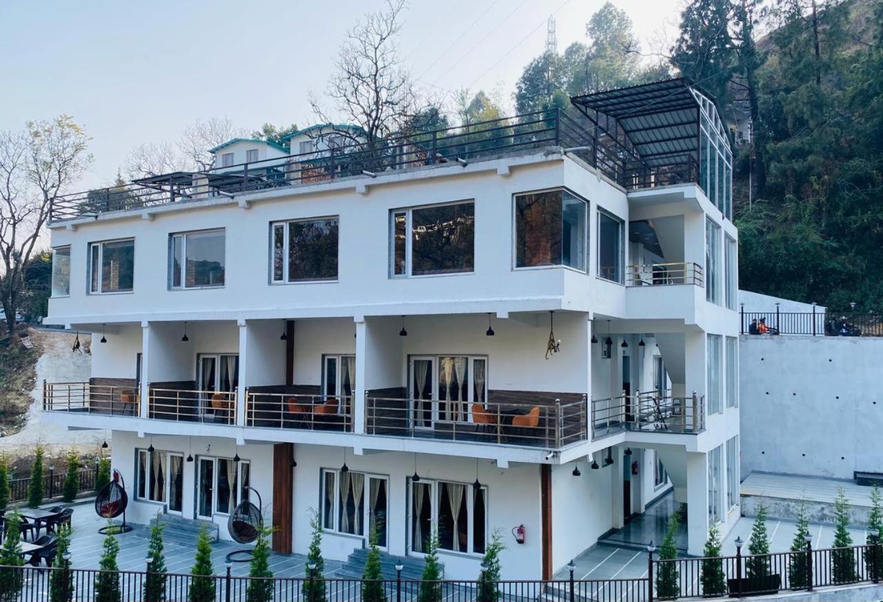 The Aesthetic Hotel & Restaurant Bhimtal Exterior photo